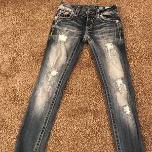Miss Me Skinny destructed jeans! Super cute!